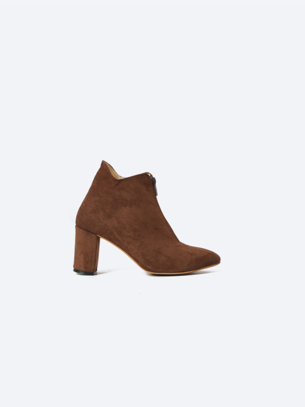 Heeld Suede Ankle Boots - Image 20